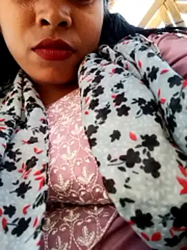 Snapshot of Queen_suman chatting on 02.11.26 Queen suman online show from 02.11.26