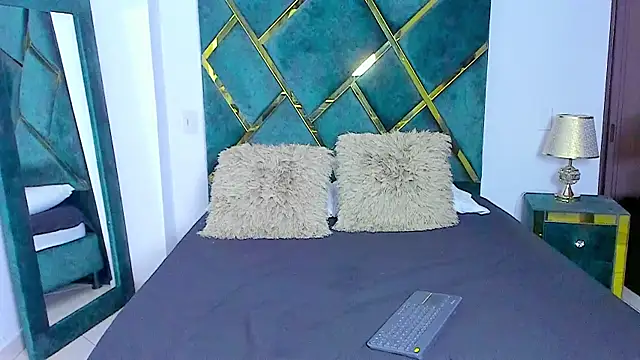 Criss Ariana online show from 02.27.25