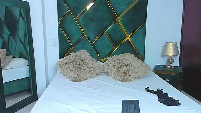 Criss Ariana online show from 03.22.25