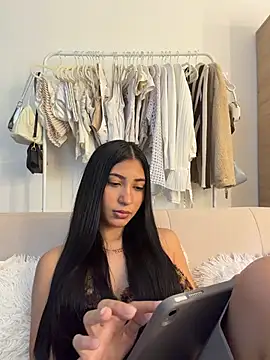 Sweetnaughtygirl  online show from 03.01.26