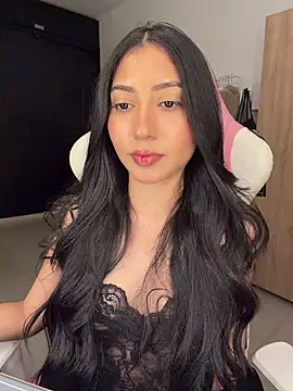 Snapshot of Sweetnaughtygirl_ chatting on 05.28.26 Sweetnaughtygirl online show from 05.28.26