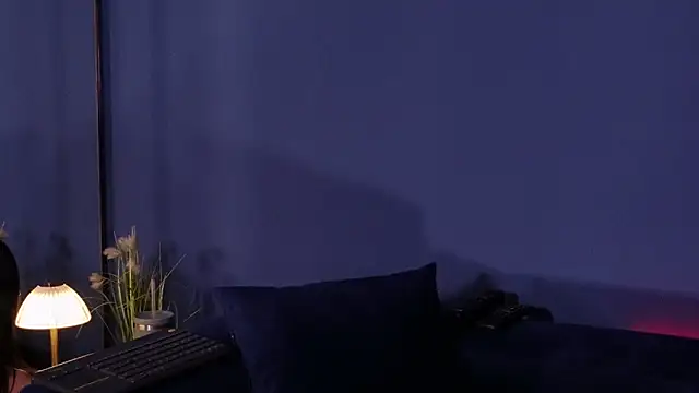 Olivia Collins1 online show from 02.21.26