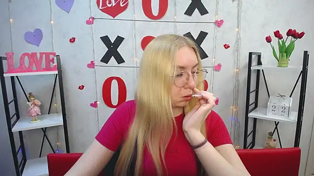 Snapshot of BeatriceFly chatting on 01.22.25 BeatriceFly online show from 01.22.25