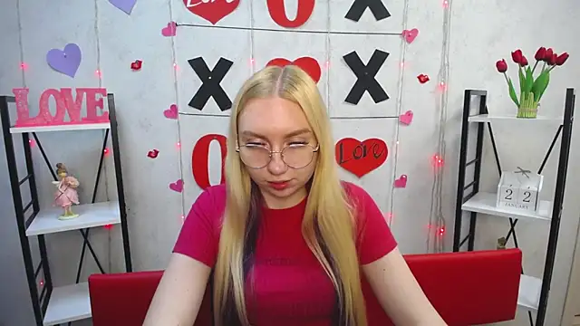 Snapshot of BeatriceFly chatting on 01.22.25 BeatriceFly online show from 01.22.25