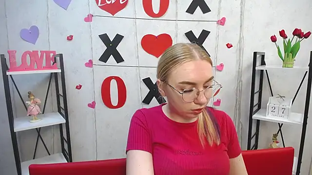 Snapshot of BeatriceFly chatting on 01.27.25 BeatriceFly online show from 01.27.25