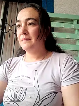 Snapshot of skayhot_ chatting on 12.16.24 skayhot online show from 12.16.24