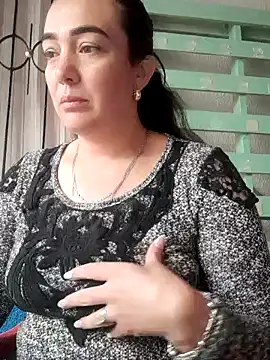 Snapshot of skayhot_ chatting on 12.21.24 skayhot online show from 12.21.24