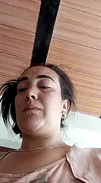 Snapshot of skayhot_ chatting on 12.27.24 skayhot online show from 12.27.24