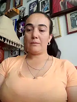 Snapshot of skayhot_ chatting on 01.14.25 skayhot online show from 01.14.25