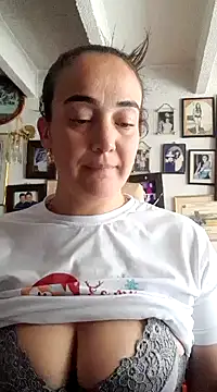 Snapshot of skayhot_ chatting on 01.19.25 skayhot online show from 01.19.25