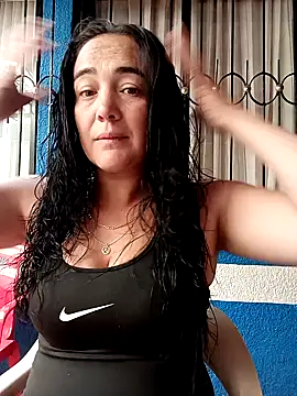 Snapshot of skayhot_ chatting on 02.08.25 skayhot online show from 02.08.25