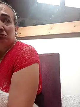 Snapshot of skayhot_ chatting on 02.14.25 skayhot online show from 02.14.25