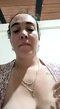 Snapshot of skayhot_ chatting on 02.22.25 skayhot online show from 02.22.25