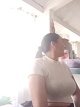 Snapshot of skayhot_ chatting on 02.26.25 skayhot online show from 02.26.25