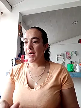 Snapshot of skayhot_ chatting on 03.12.25 skayhot online show from 03.12.25