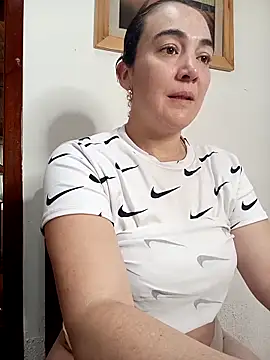 Snapshot of skayhot_ chatting on 03.19.25 skayhot online show from 03.19.25