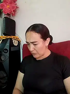 Snapshot of skayhot_ chatting on 09.10.25 skayhot online show from 09.10.25