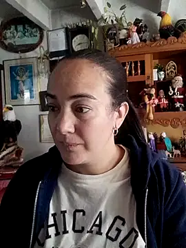 Snapshot of skayhot_ chatting on 12.15.25 skayhot online show from 12.15.25