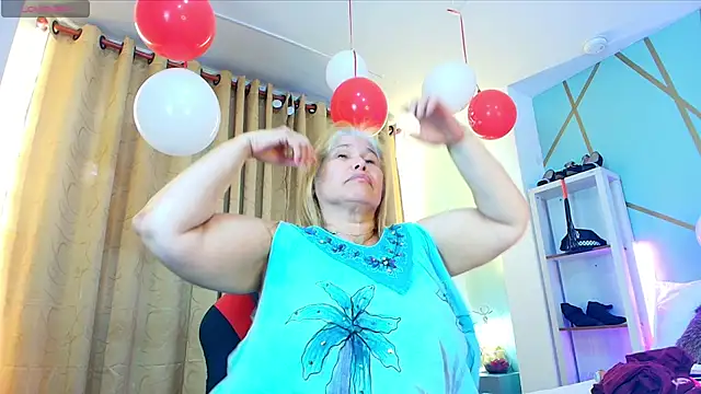 girl amada online show from 09.18.25