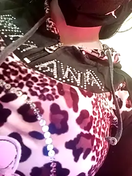 Snapshot of JAWHARA_ chatting on 12.22.25 JAWHARA online show from 12.22.25