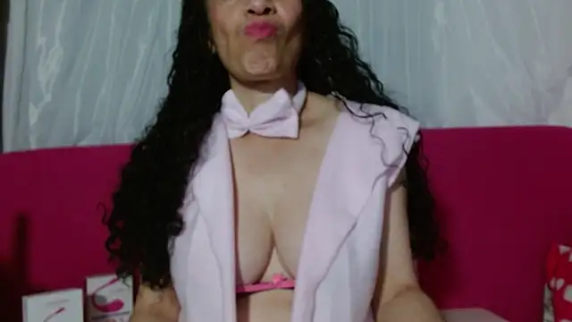 Tita Madurita online show from 11.03.25