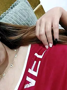 Snapshot of 7alawa-44 chatting on 10.29.25 7alawa-44 online show from 10.29.25