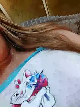 Snapshot of 7alawa-44 chatting on 11.19.25 7alawa-44 online show from 11.19.25