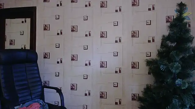 Snapshot of TasyaBigTTs chatting on 12.20.24 TasyaBigTTs online show from 12.20.24