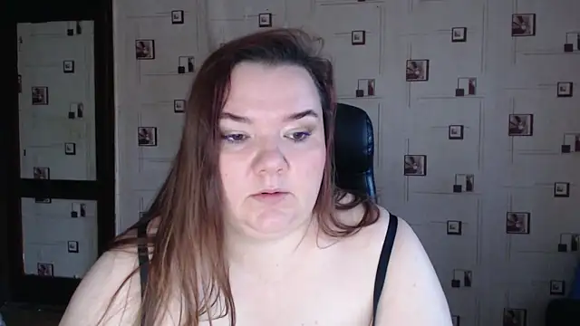 Snapshot of TasyaBigTTs chatting on 11.08.25 TasyaBigTTs online show from 11.08.25