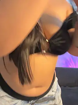 emiily15   online show from 10.30.25