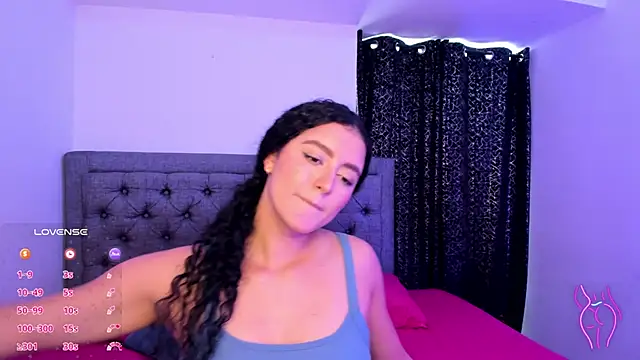 Snapshot of Adhara-zanne chatting on 01.11.26 Adhara-zanne online show from 01.11.26