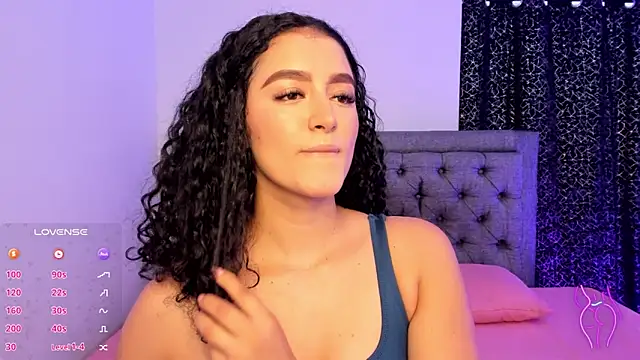 Snapshot of Adhara-zanne chatting on 02.12.26 Adhara-zanne online show from 02.12.26