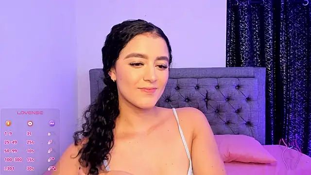 Snapshot of Adhara-zanne chatting on 02.18.26 Adhara-zanne online show from 02.18.26