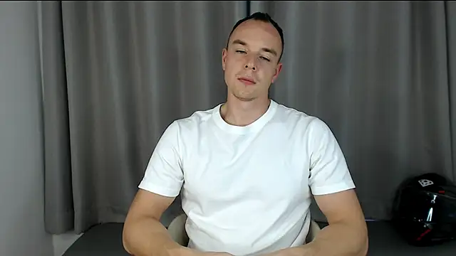 Snapshot of heilgarbest chatting on 12.02.25 heilgarbest online show from 12.02.25