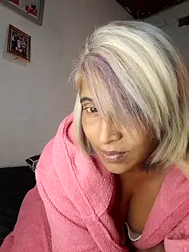 Goodgirlsue 77 online show from 04.23.26