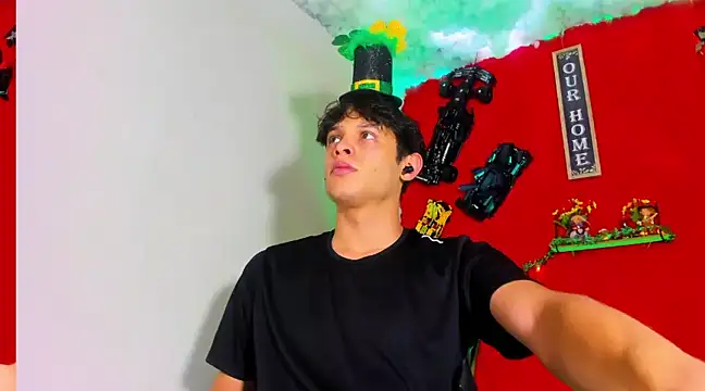 LilOwen  online show from 03.17.25