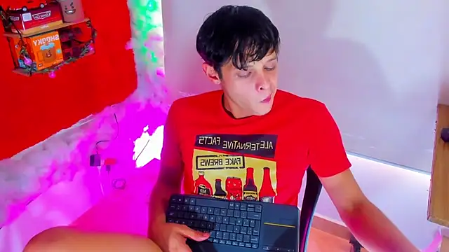 LilOwen  online show from 09.26.25