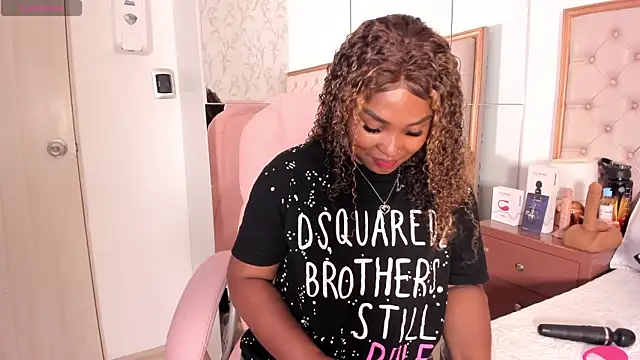 Isla Scott online show from 03.09.25