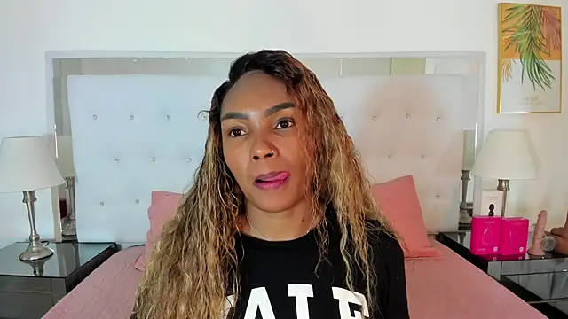 Isla Scott online show from 05.21.26
