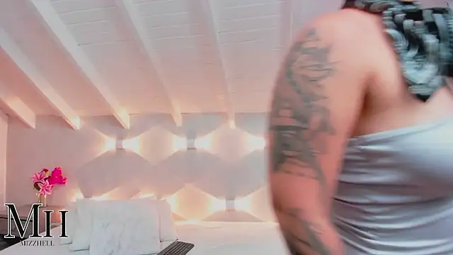 MizzHell online show from 04.21.26