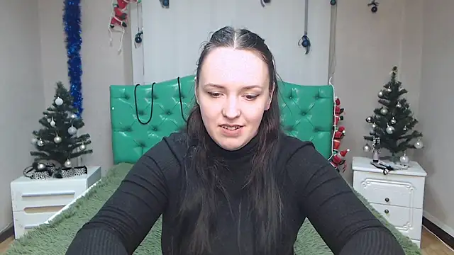 Snapshot of IsabelBlackberry chatting on 12.28.24 IsabelBlackberry online show from 12.28.24