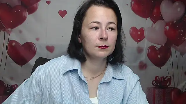 Snapshot of MarieSho chatting on 07.07.26 MarieSho online show from 07.07.26