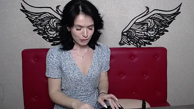 Snapshot of JasmineKouch chatting on 01.28.25 JasmineKouch online show from 01.28.25