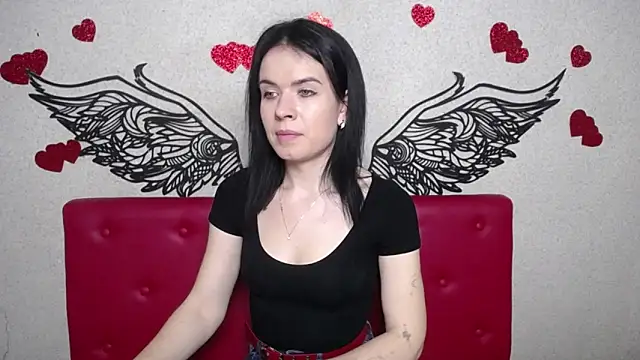 Snapshot of JasmineKouch chatting on 03.19.25 JasmineKouch online show from 03.19.25