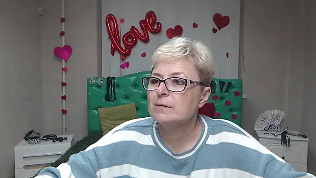 EmiliaGree online show from 10.07.25