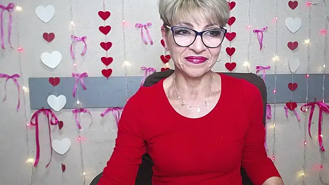 Snapshot of EllaBonito chatting on 01.21.25 EllaBonito online show from 01.21.25