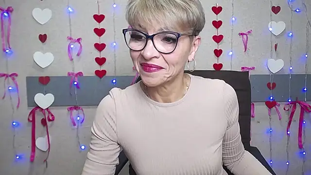 Snapshot of EllaBonito chatting on 01.26.25 EllaBonito online show from 01.26.25