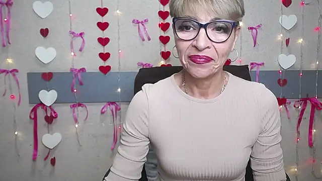 Snapshot of EllaBonito chatting on 01.26.25 EllaBonito online show from 01.26.25