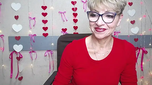 Snapshot of EllaBonito chatting on 01.31.25 EllaBonito online show from 01.31.25