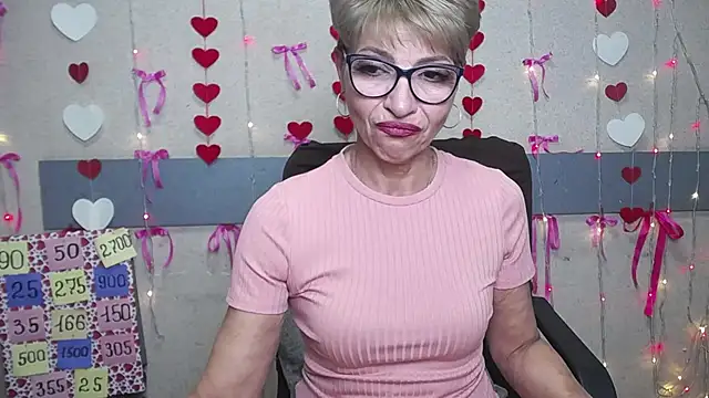 Snapshot of EllaBonito chatting on 02.07.25 EllaBonito online show from 02.07.25